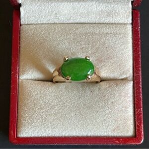 New Elegant genuine Green jade Ring.